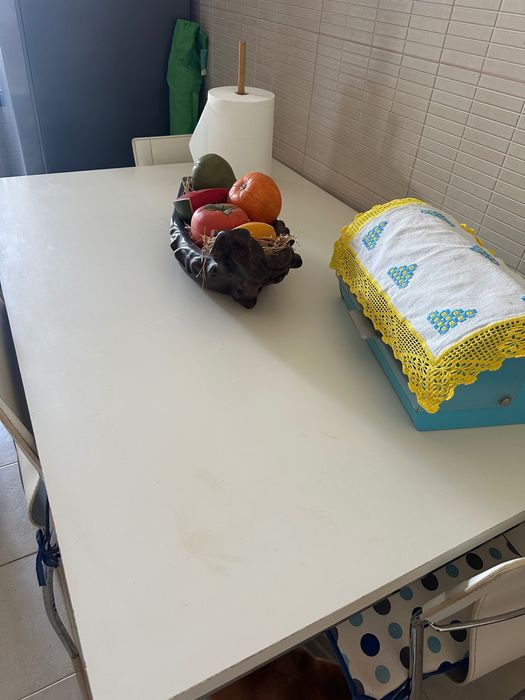 Mesa de cozinha com 4 cadeiras