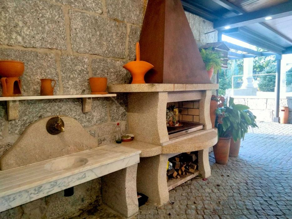 Alugo Espaço para Passagem de Ano em Guimarães - 1.000€+ Suite-300€