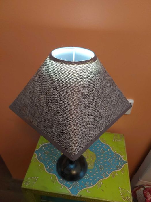 Candeeiros de mesa em metal patinado – estilo clássico | 2 unidades