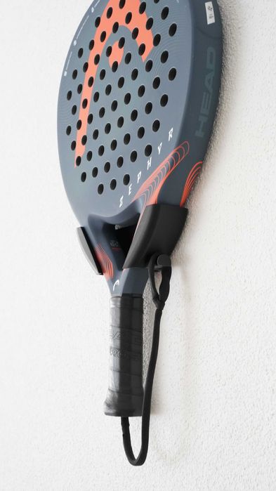 Suporte Premium para Raquetes de Padel – Organização com Estilo!