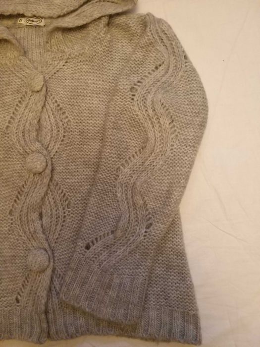Sweterek z kapturem M/L