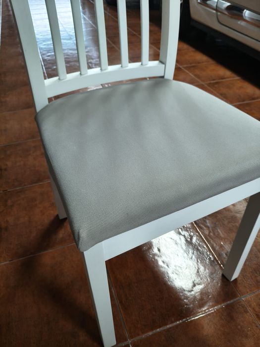 Mesa de jantar extensível para 6 pessoas
