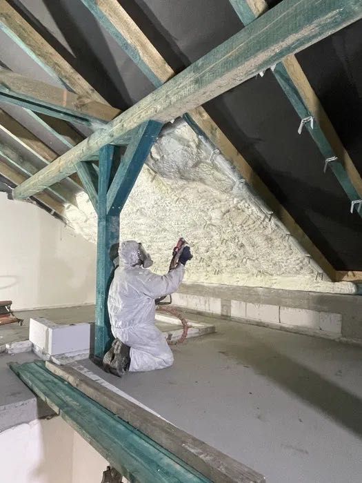 Ocieplanie pianą PUR / Pianowanie poddaszy, izolacje piana pur