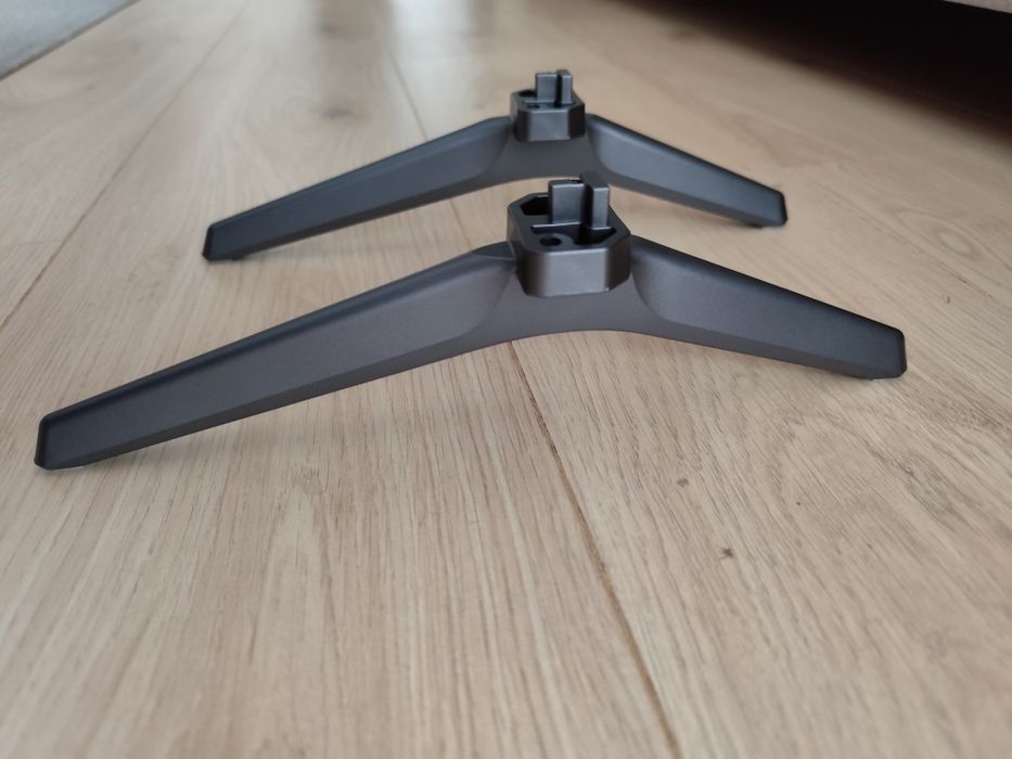 Nóżki Podstawa Telewizor Hisense 55 cali - Nóżki