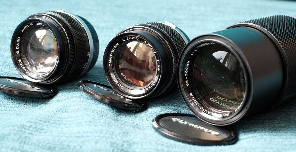 Olympus OM-2N z bogatym zestawem