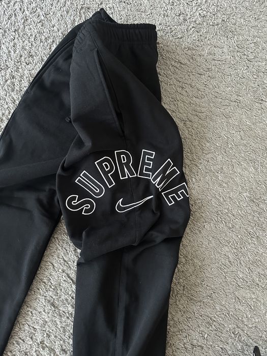 Штани Nike x Supreme