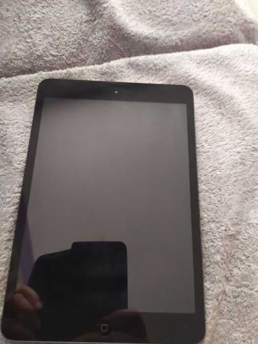 iPad 16 GB, czarny, MD528FD/A