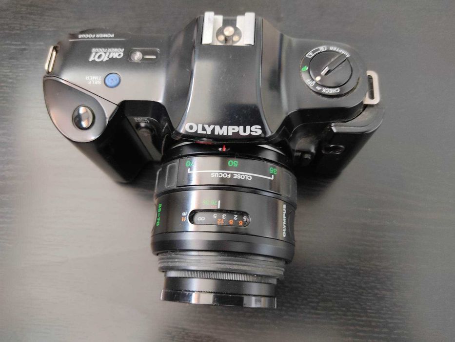 Máquina fotográfica Olympus OM101