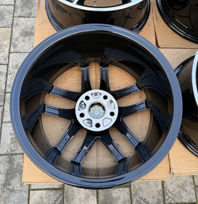 Oryginalne Felgi 17 7.5J ET42 5x112 Passat Eos Golf Caddy T-Roc Sharan