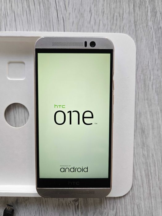 Smartfon HTC ONE M9