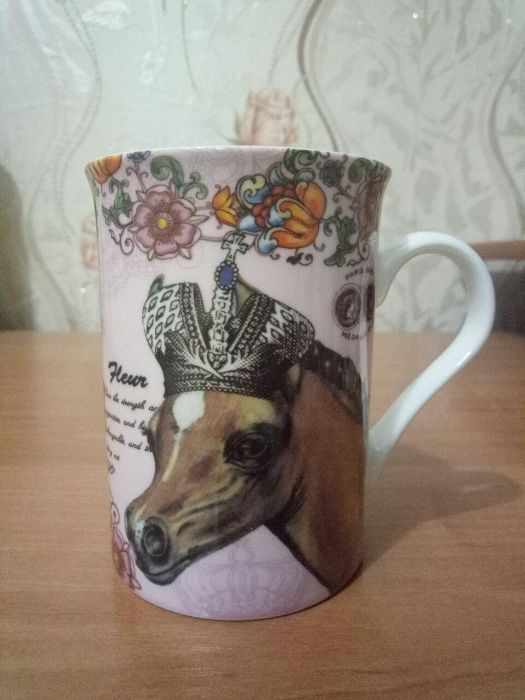 Продам сувенирную чашку