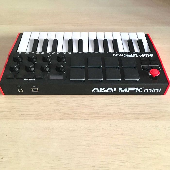 Controlador Akai MPK mini