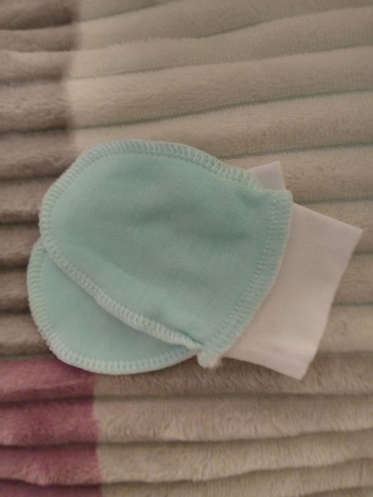 Ползунки и распашонка