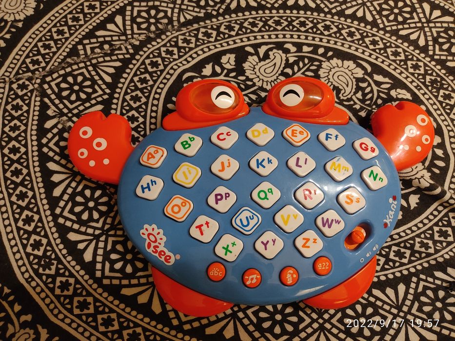 Brinquedo interativo aprender letras