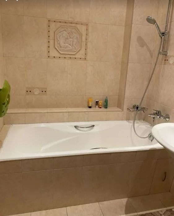 ДОМ СО ШПИЛЕМ! Сталинка с лифтом! Площадь Конституции! Продам 3к 90м2