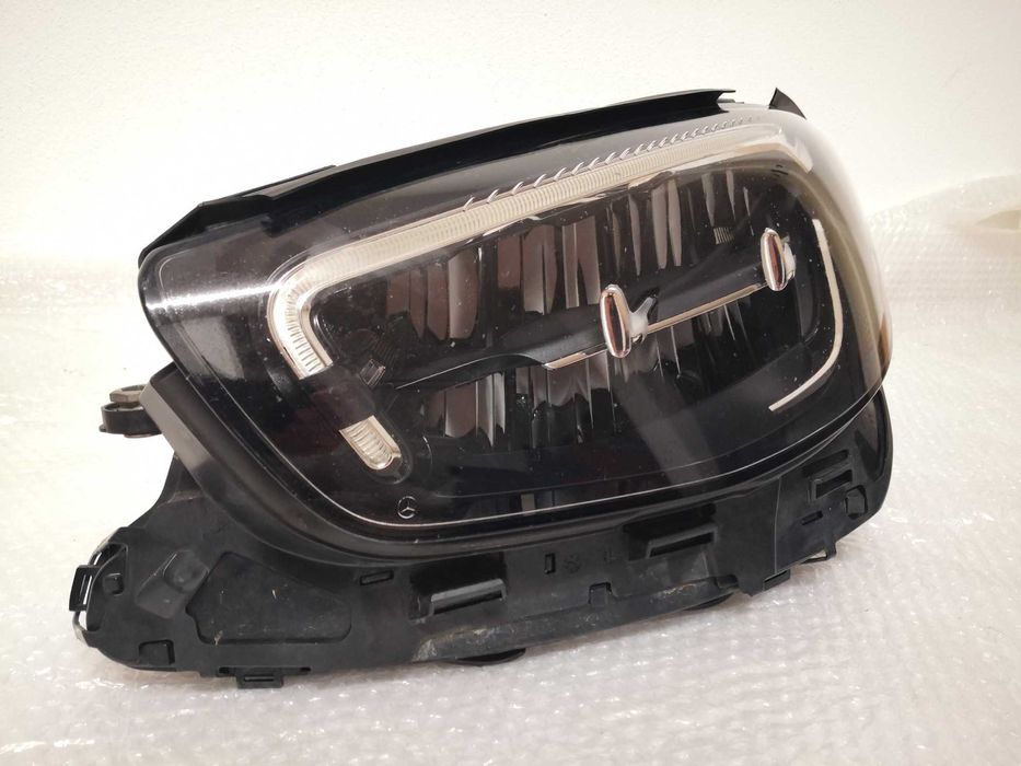 Farol ótica Esquerda Mercedes Classe E W213 Ref: 213.906.91.09