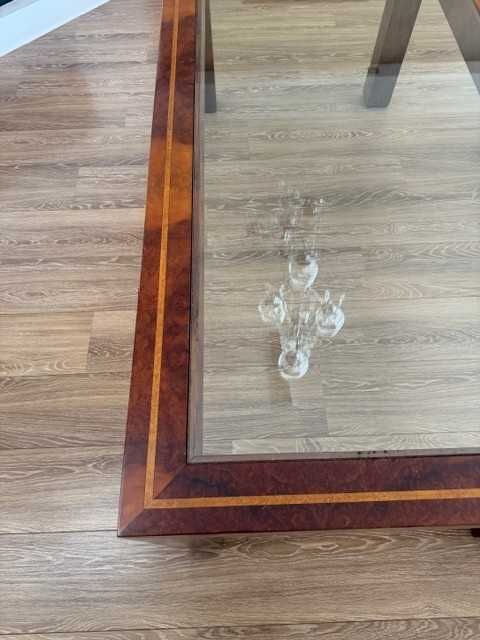 Mesa de jantar com vidro