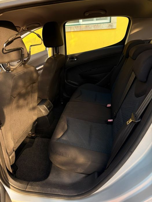 Peugeot 308 1.6 HDi 2010 - Económico e Fiável