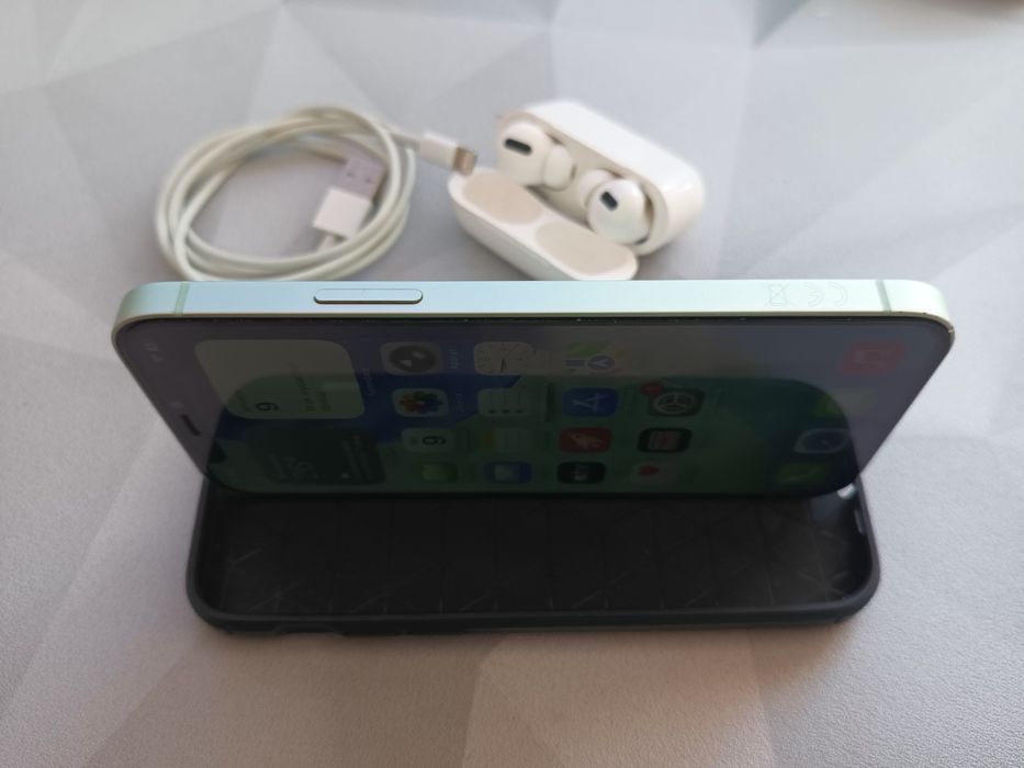 iPhone 12 64gb + słuchawki