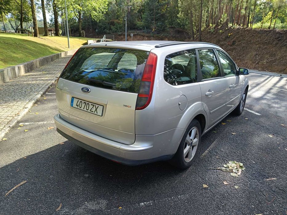 Ford Focus 1.6 TDCi (2005) – Económica, Espaçosa e Sempre Bem Mantida (IUC Antigo)