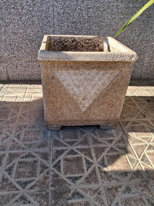 Vaso quadrado para plantas
