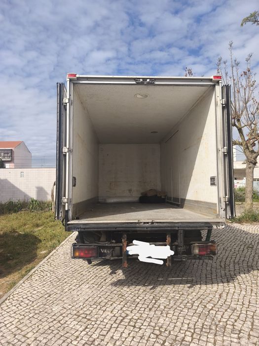 A dom cruz mudanças com uma vasta experiência faz para você.