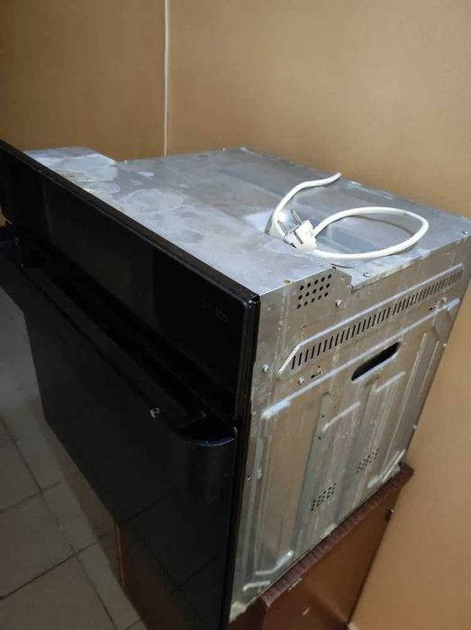 Продам духову шафу Gorenje BO 87-ORA-B, непрацює плата