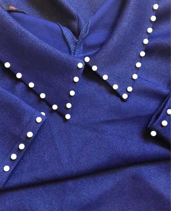 Платье короткое с длинным рукавом