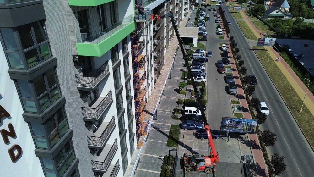 Оренда, телескопічний навантажувач люлька автовишка ножичний підйомник