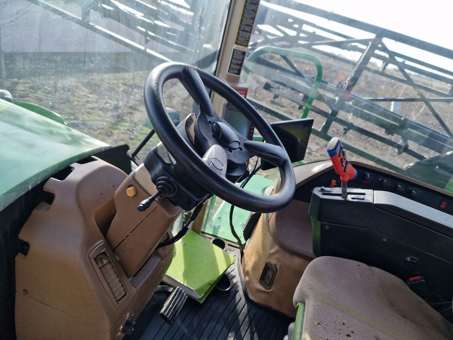 Самохідний оприскувач JOHN DEERE-4710