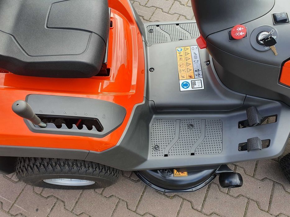 Трактор-газонокосарка садовий Husqvarna TC-114