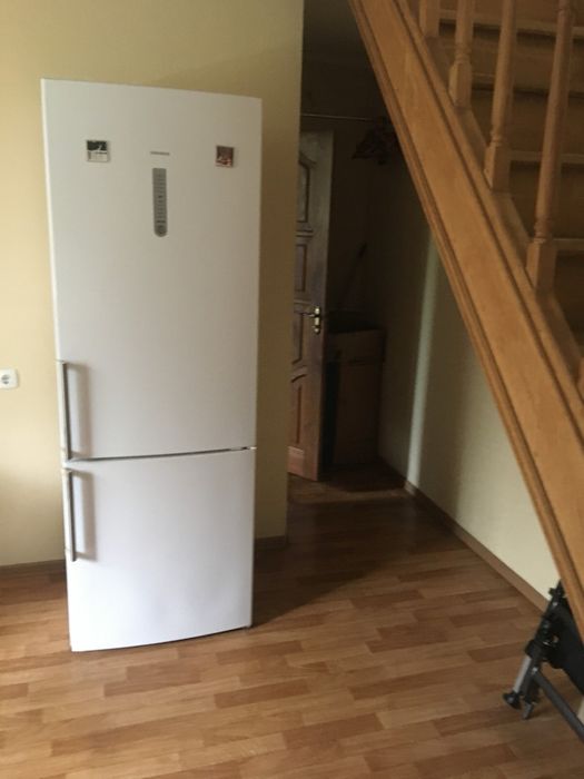 Продам 5-кімнатну квартиру