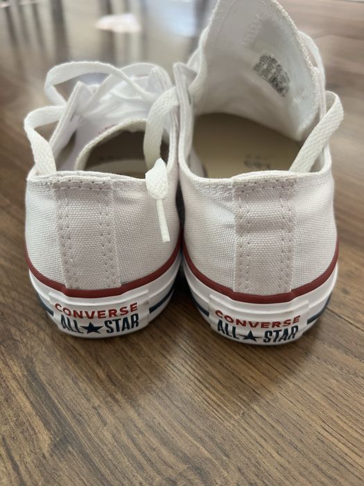 Converse (Конверси) кеди.