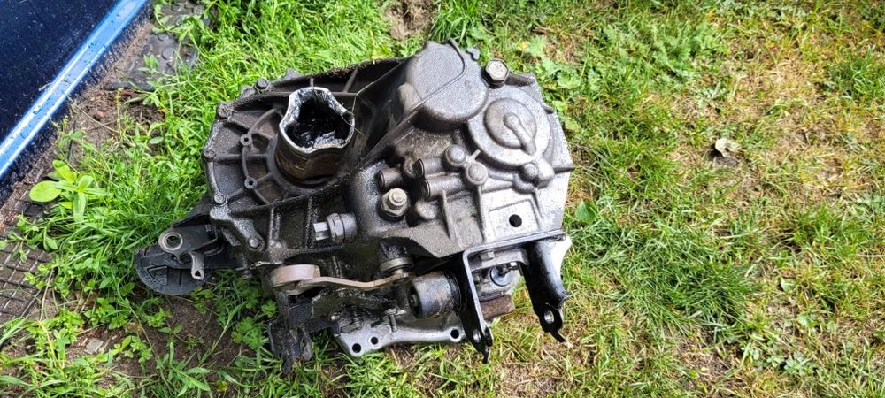 Skrzynia biegów 1,8 vvti 147km avensis t27 verso auris corolla