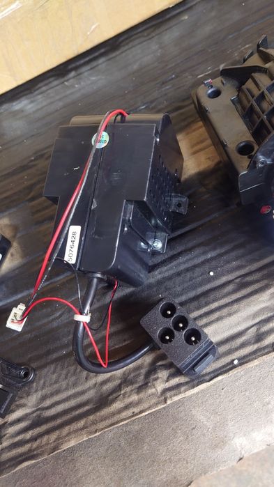 Запчастини thrustmaster T300