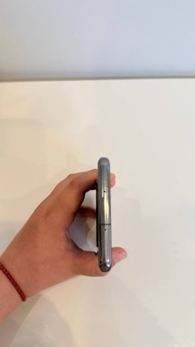 Samsung galaxy s10 ( ОТЛИЧНОЕ СОСТОЯНИЕ)