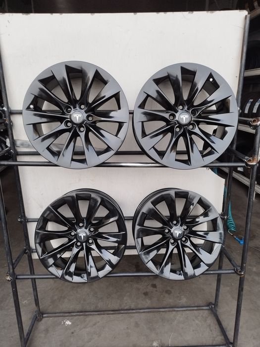 Felgi 19" 5x120 Et 40 8j Tesla S