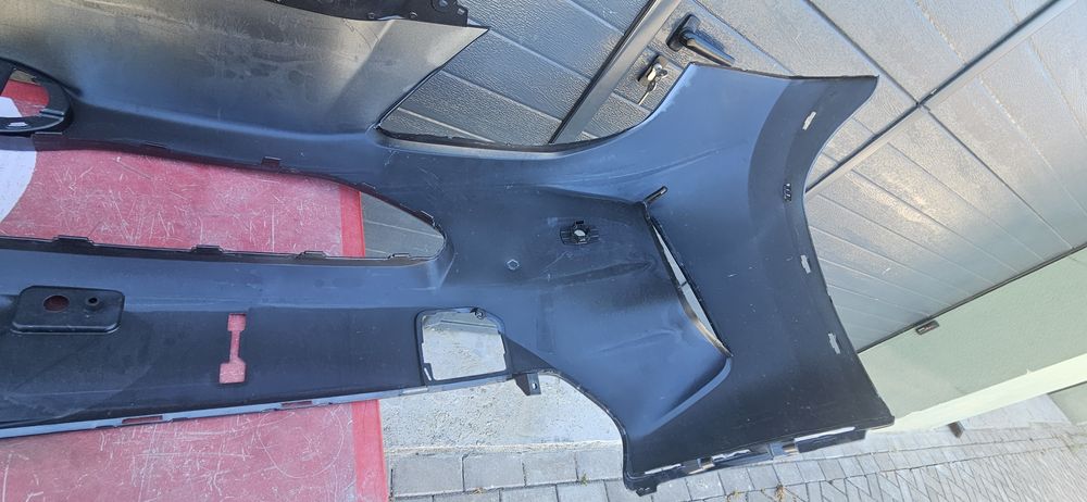 Parachoques para TOYOTA YARIS CROSS 21.
