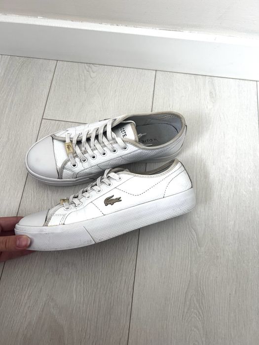 Buty damskie białe trampki lacoste
