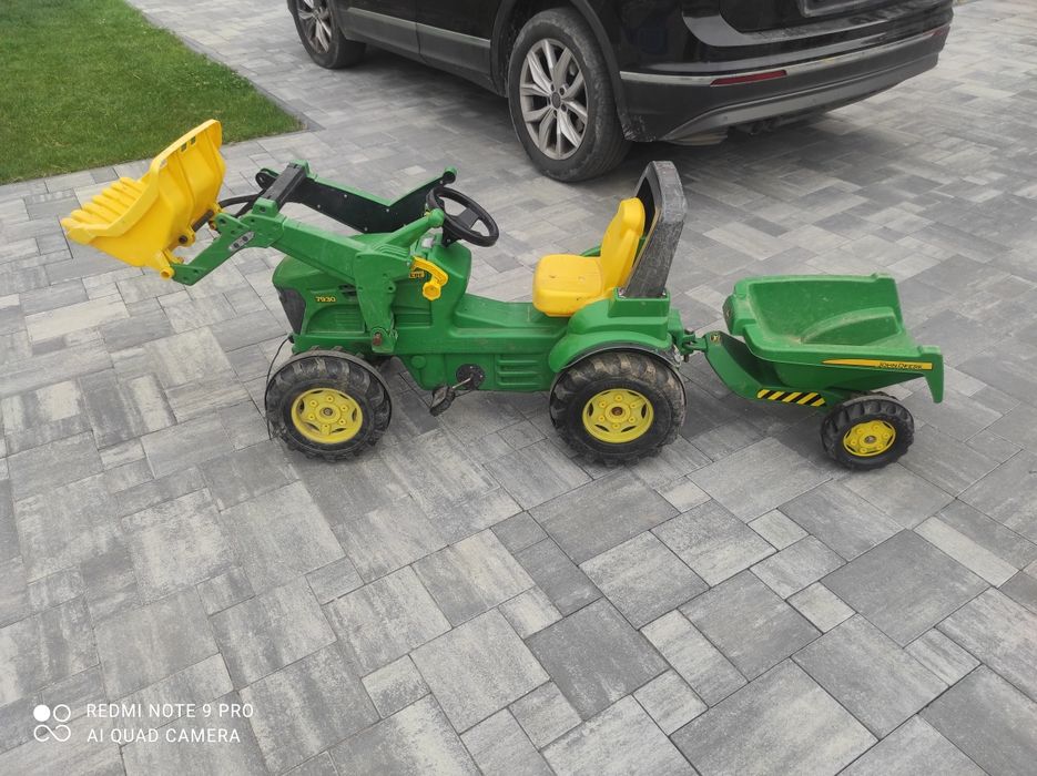 Traktorek na pedała John Deere