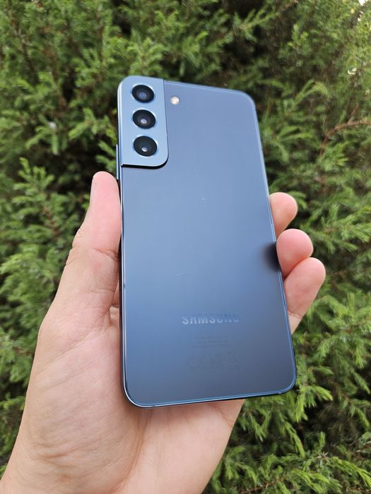Samsung s22 (8/128)