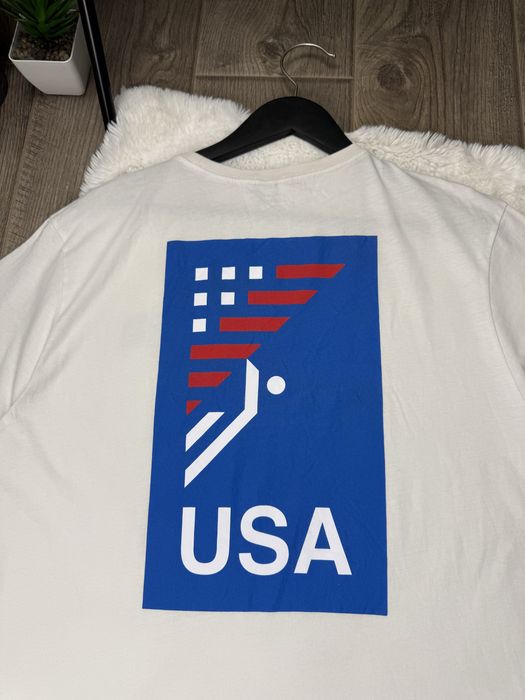 Футболка The North Face