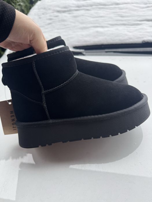 Натуральні угги з замочком