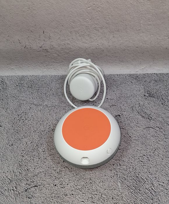 Умная колонка Google Home Mini
