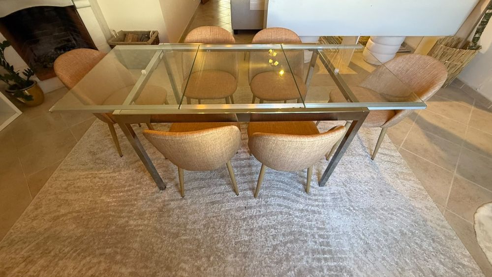 Mesa de jantar em aço  inox com 06 cadeirasiras