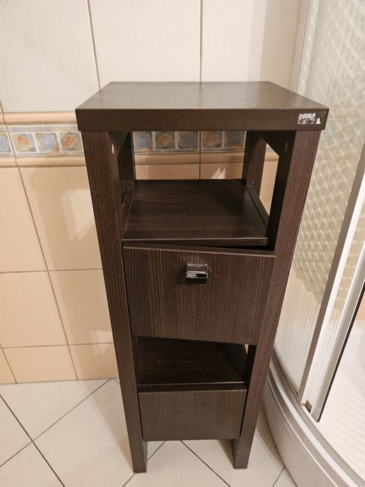 Szafka połka regał drewniany do łazienki pokoju