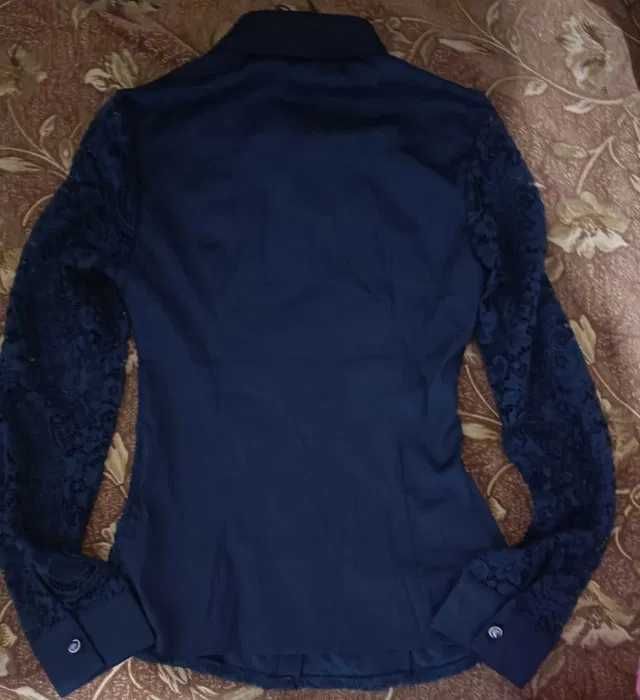 ВИШИВАНКА. Сорочка біла, червона. Блуза-сорочка синя.