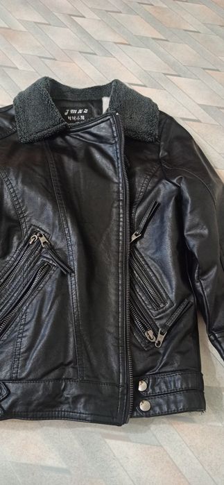 Продам куртку ЭКО кожа