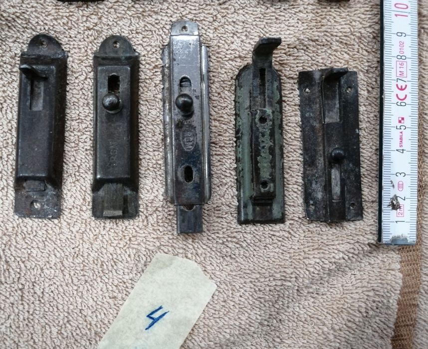 Sprzedam stare zasuwki meblowe