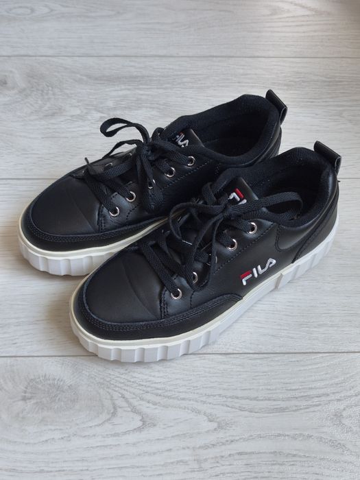 Кросівки жіночі Fila, розмір 38